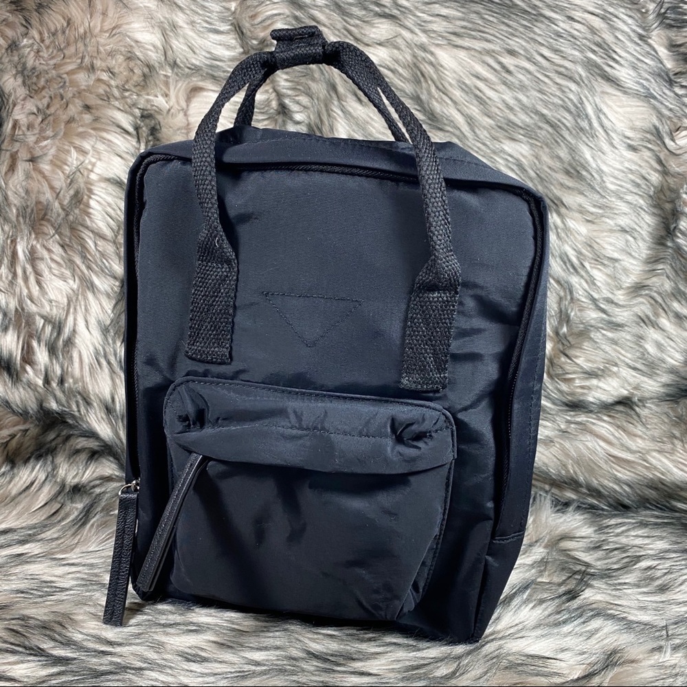 Black Large Backpack Lightweight - Picture 4 of 9